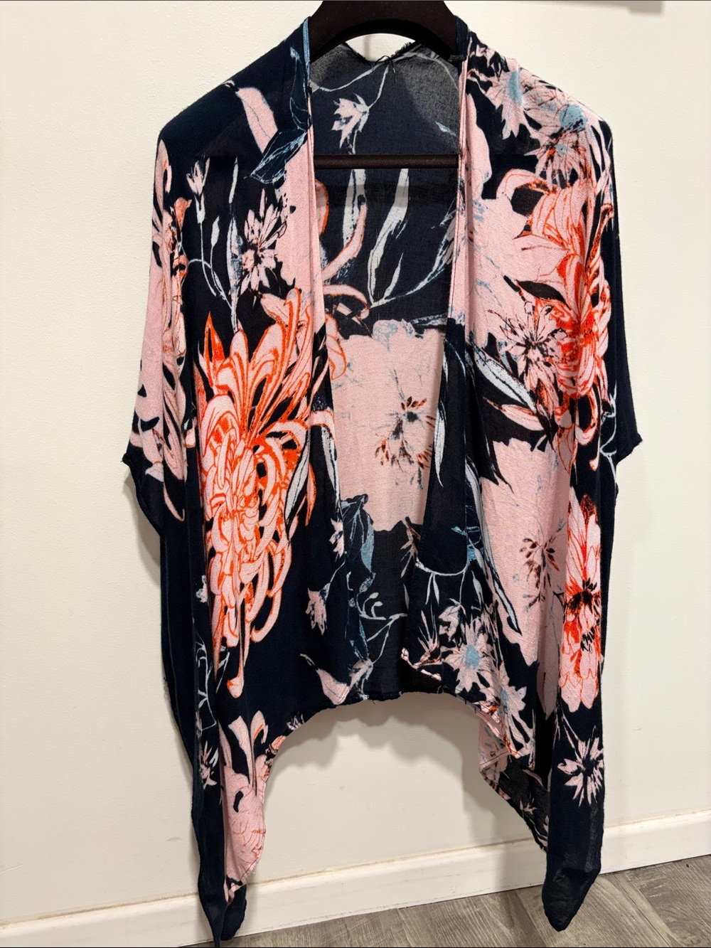Open-Front Floral Knit Shrug - Pink & Black